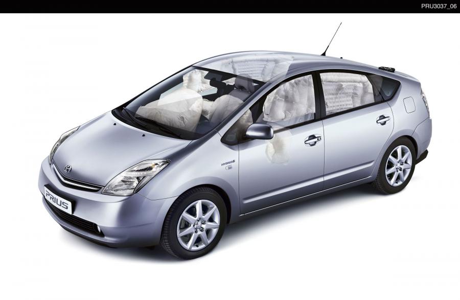  Toyota Prius 2004 года  (фото 7 из 48)